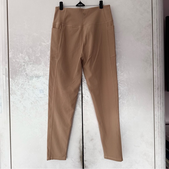 High Waist Ribbed Crossover Leggings - Picture 2 of 7